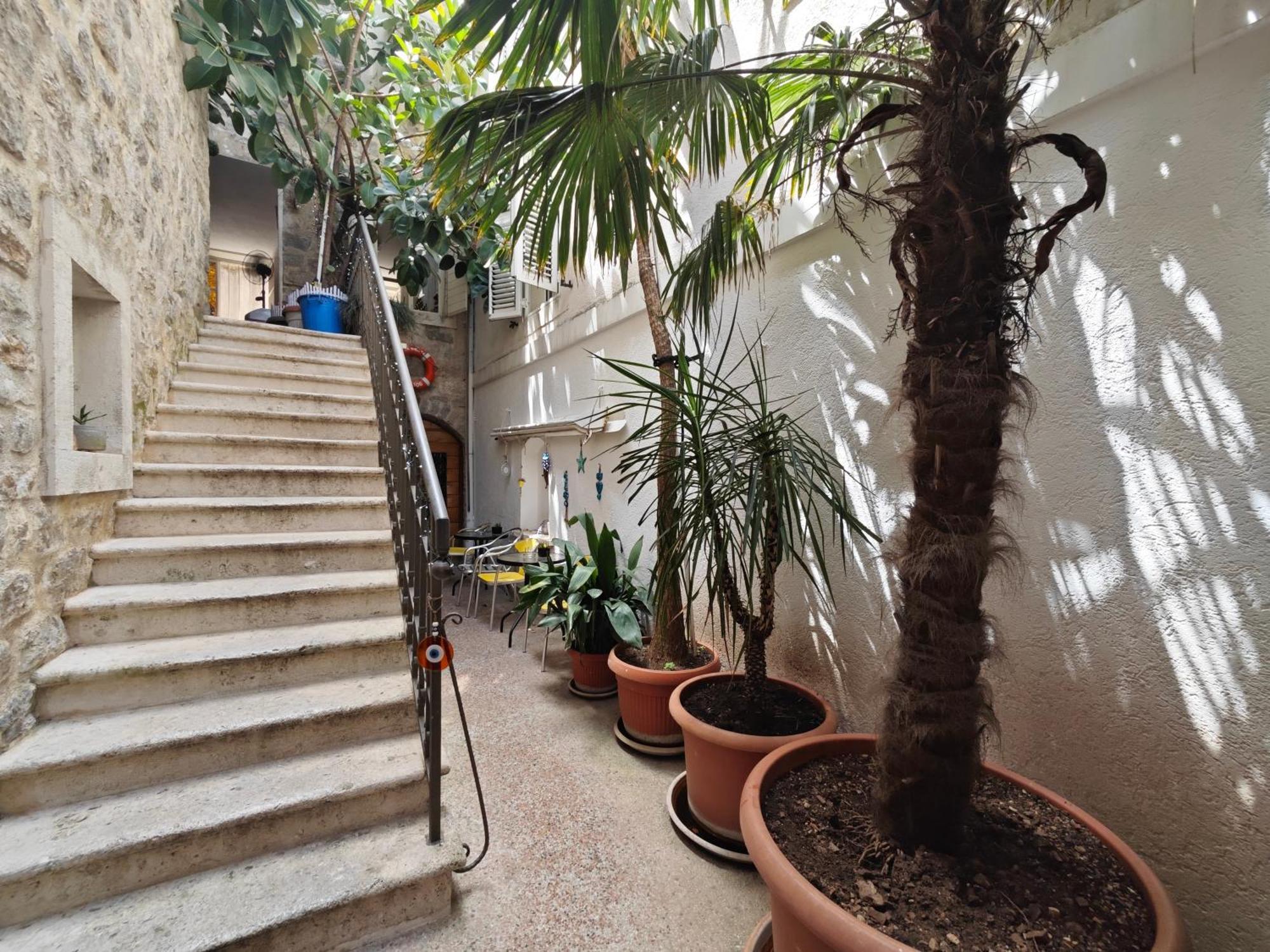 Beatrix Suites بودفا المظهر الخارجي الصورة